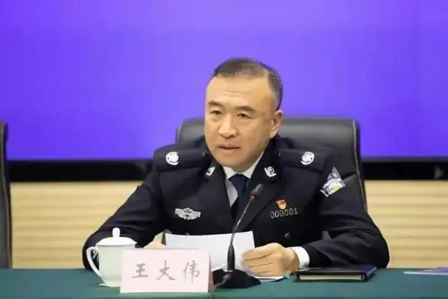 警号000001被查,成为任上唯一落马的“厅长老虎”,他是谁...(图5) 05.jpg