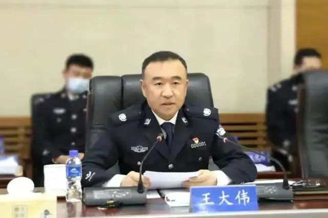 警号000001被查,成为任上唯一落马的“厅长老虎”,他是谁...(图10) 10.jpg