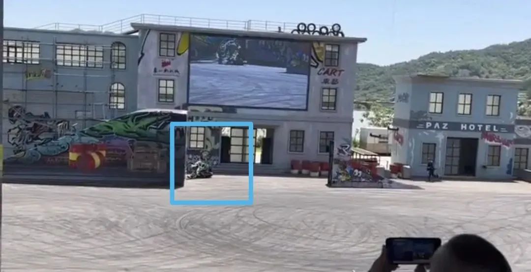 突发!影视城一表演者身亡(图1) 1.jpg