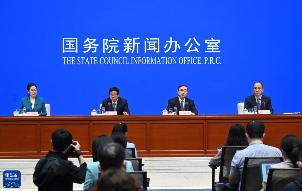 权威部门话开局丨保障粮食安全 端牢中国饭碗——国家粮食和物资储备局介绍国家粮食安全保障情况(图1) 权威部门话开局丨保障粮食安全 端牢中国饭碗——国家粮食和物资储备局介绍国家粮食安全保障情况(图1)