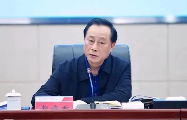 透视“跑官要官”乱象:有人愿花2亿买个副省长当(图1) 1.jpg