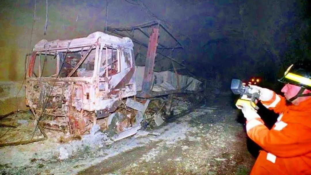 最绝望的死法:隧道化身熔炉,1000度高温烘烤53小时,无人生还(图8) 8.jpg