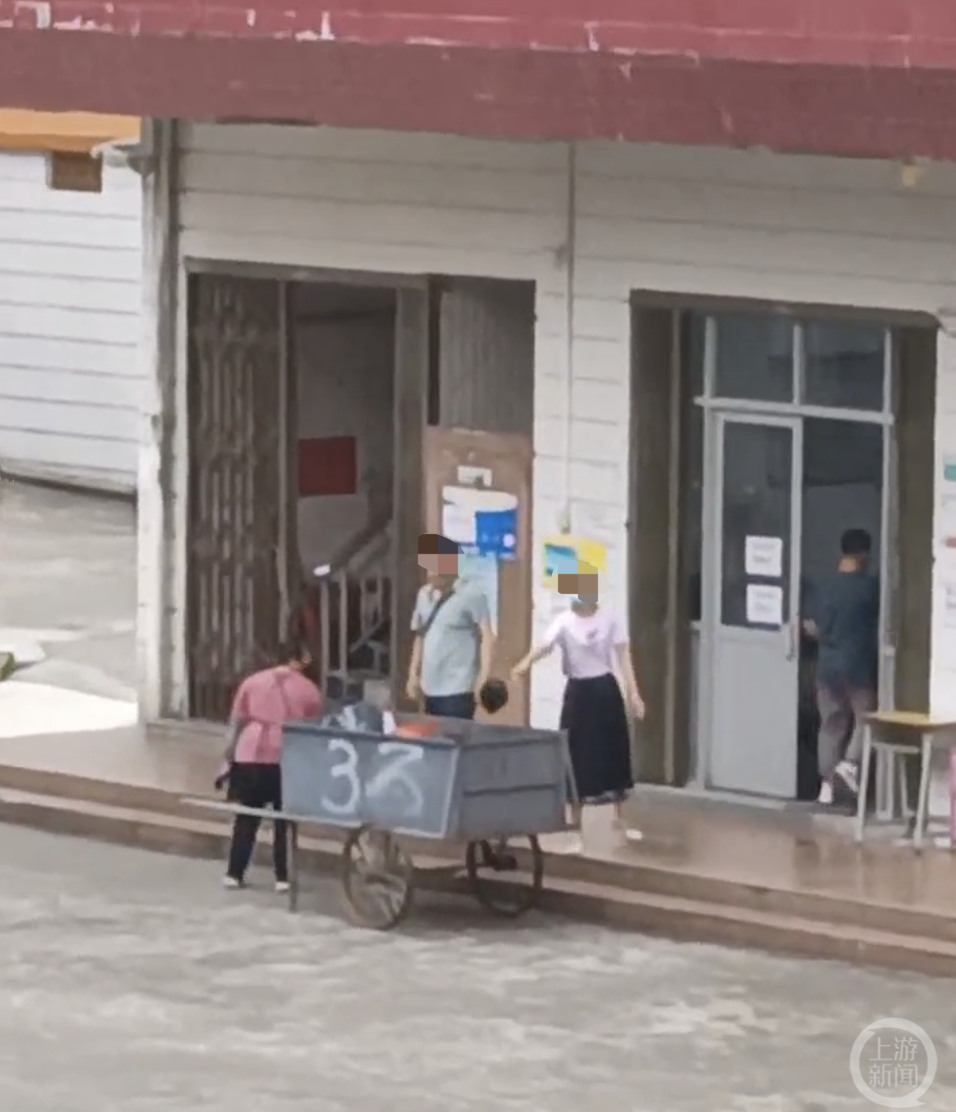 学校将上百份学生外卖扔垃圾桶?当地市教育局回应(图2) 2.png