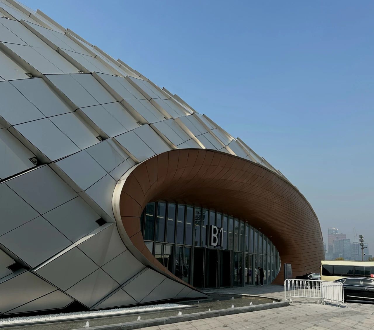 杭州亚运会体育场馆和亚运村一一岑国荣摄影(图1) 1.jpg