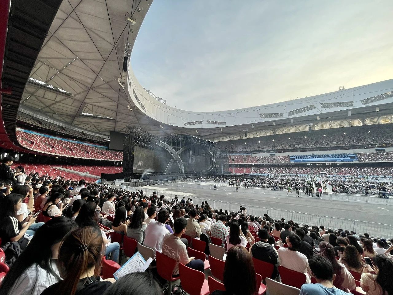 黄牛揭秘:主办方才是黄牛票最大源头(图1) 1.jpg