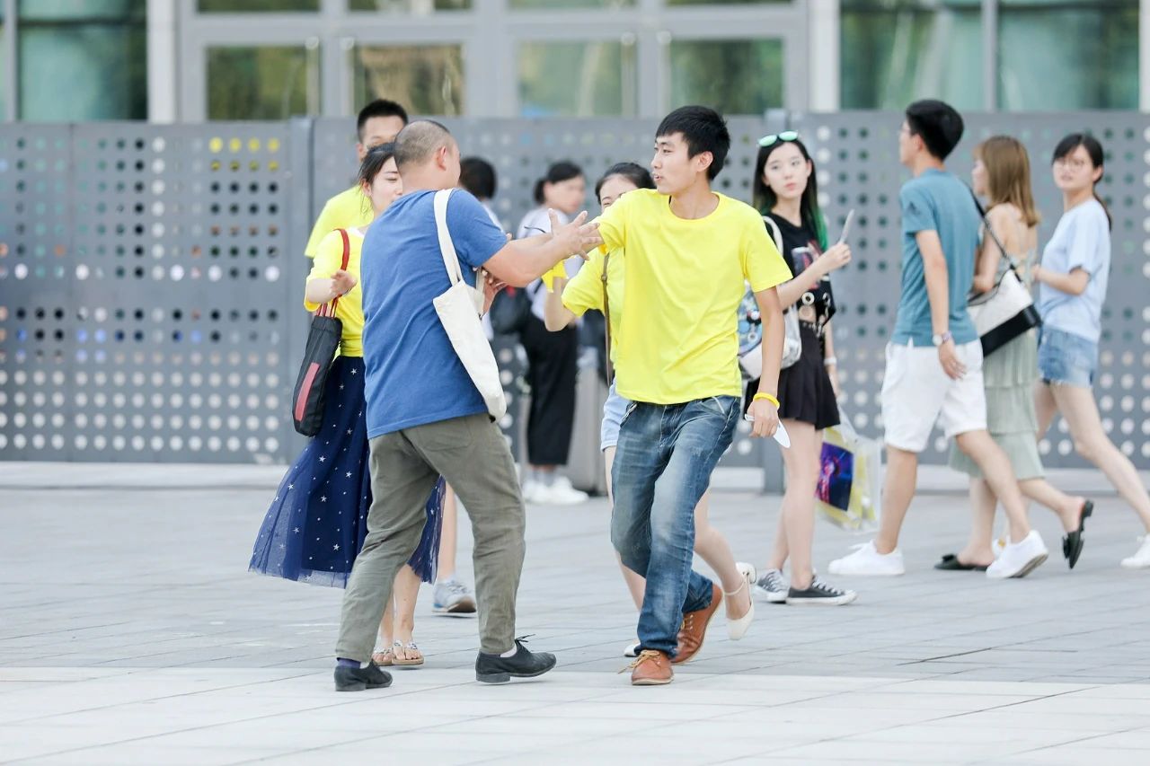 黄牛揭秘:主办方才是黄牛票最大源头(图3) 3.jpg