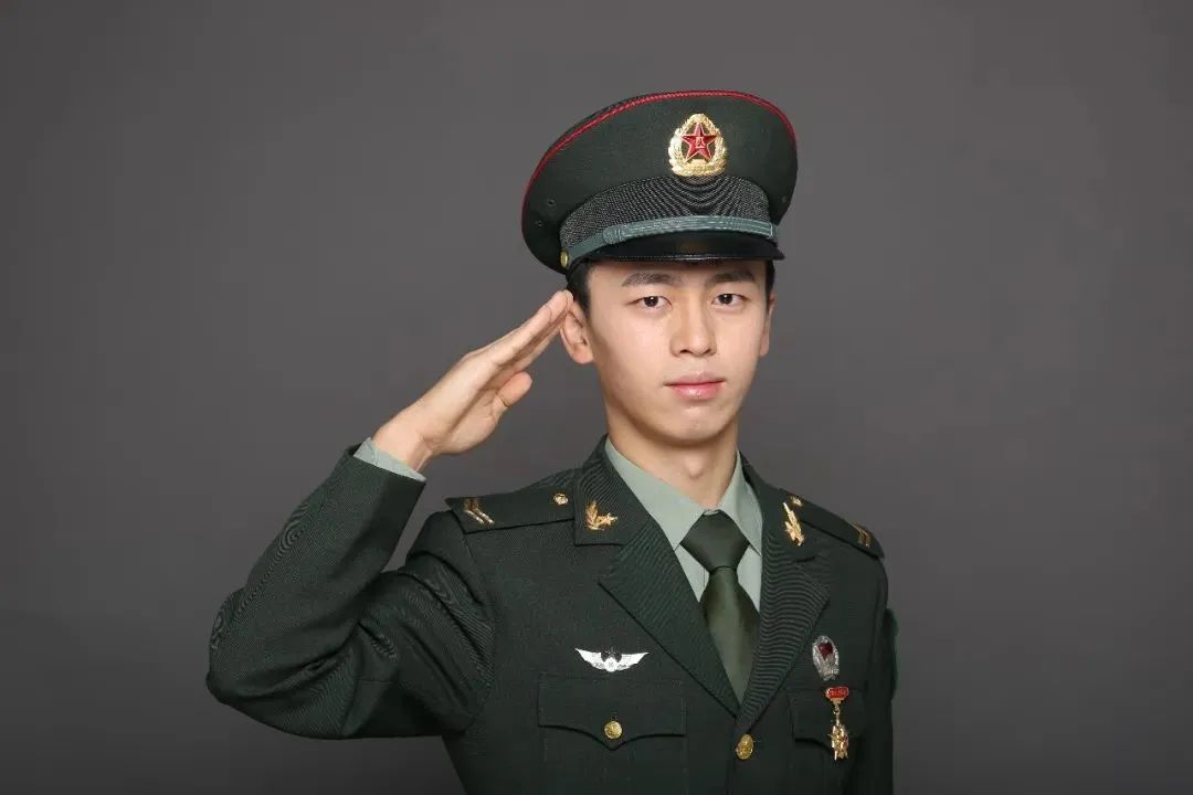 骑5小时摩托车上岗,乡卫生院迎来第一批本科医生……(图2) 2.jpg