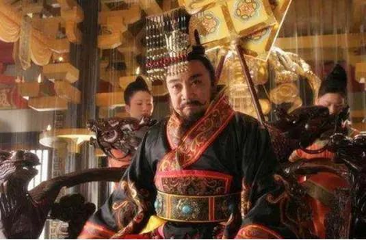 胖到500斤的皇帝,每天吃20斤肉坐坏龙椅,宠幸妃子需要宫女帮忙(图3) 3.jpg