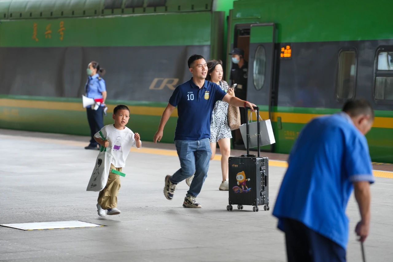 明天起,儿童乘火车有新要求→(图5) 5.jpg