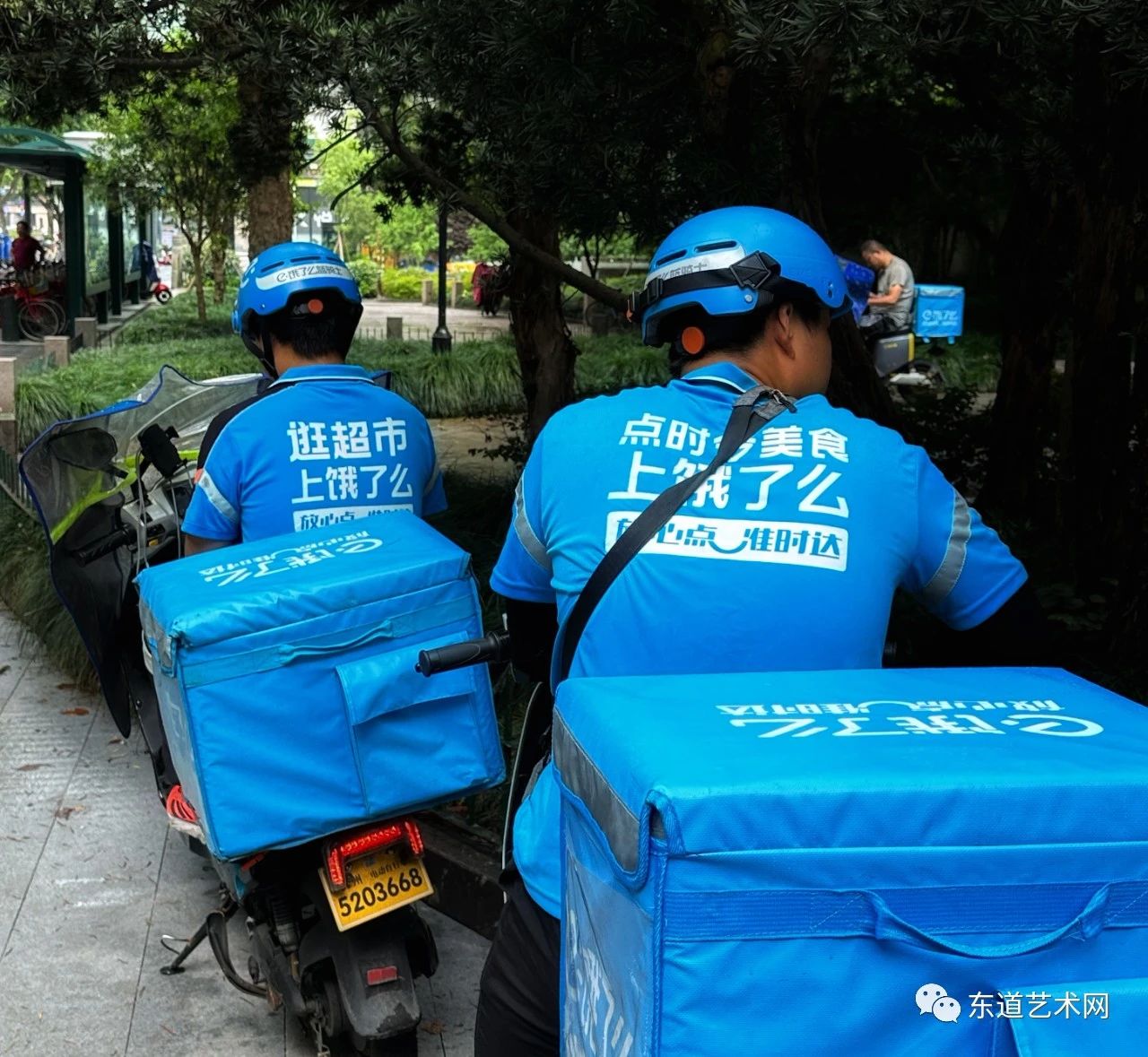 你好,外卖小哥!一一岑国荣摄影(图15) 15.jpg