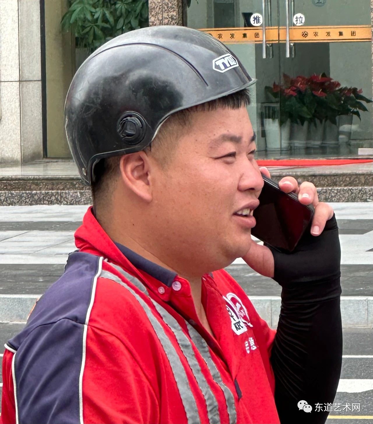 你好,外卖小哥!一一岑国荣摄影(图30) 34.jpg