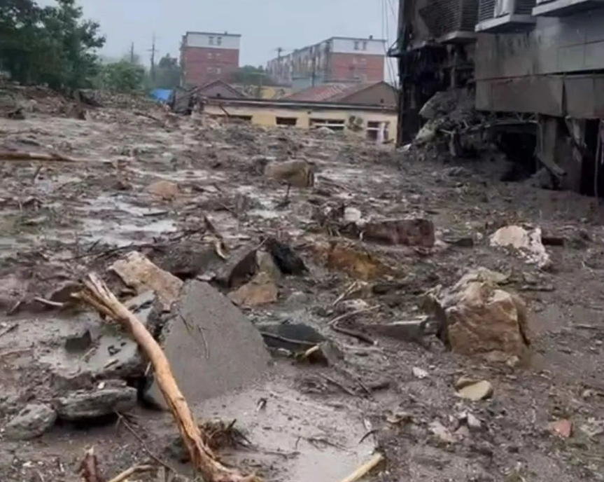 K396:惊心动魄的4昼夜(图3) 8.png