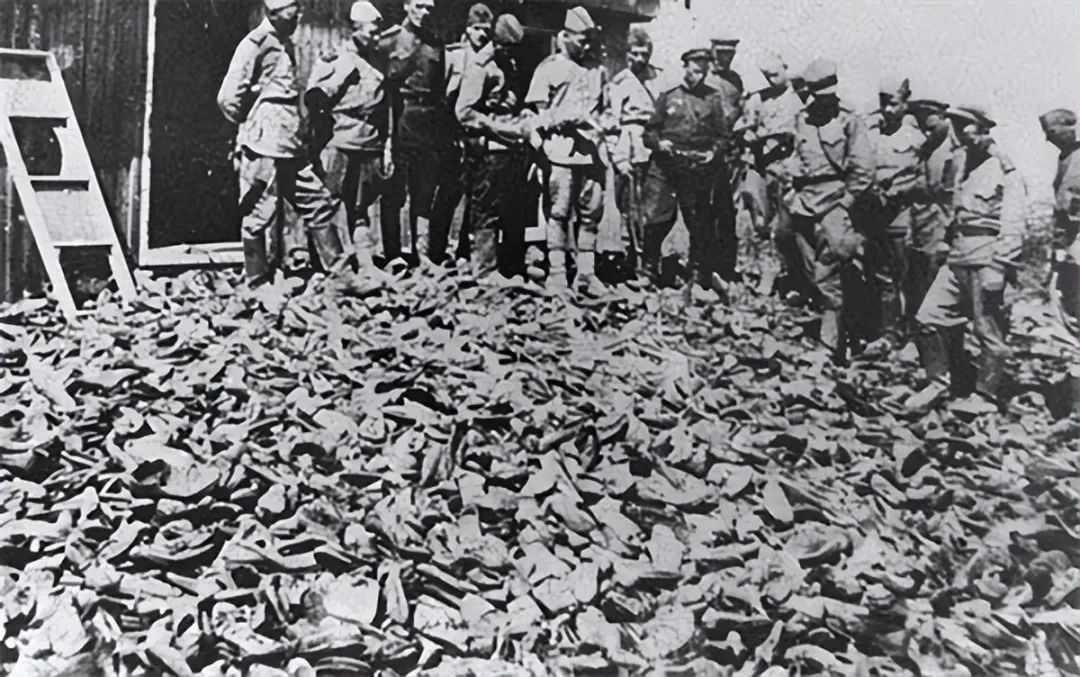 纳粹士兵处决5岁小女孩:枪响后的40年,他没有受到谴责,却赢得了世人尊重(图1) 1.jpg