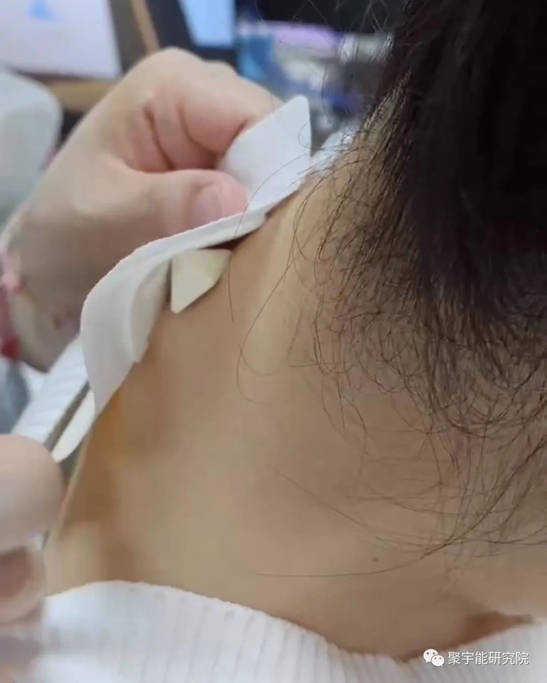 金日光教授:【《黄帝内经》漫谈•之十五】一个小小的聚宇能型金字塔贴在命门穴,牵动着十二正经五腧穴阴阳虚实(图4) 25.jpg