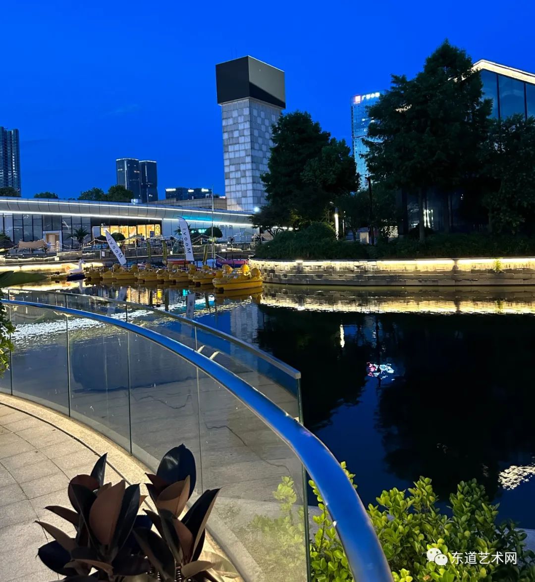 公园夜形象,光影共争辉一一岑国荣摄影(图28) 28.jpg