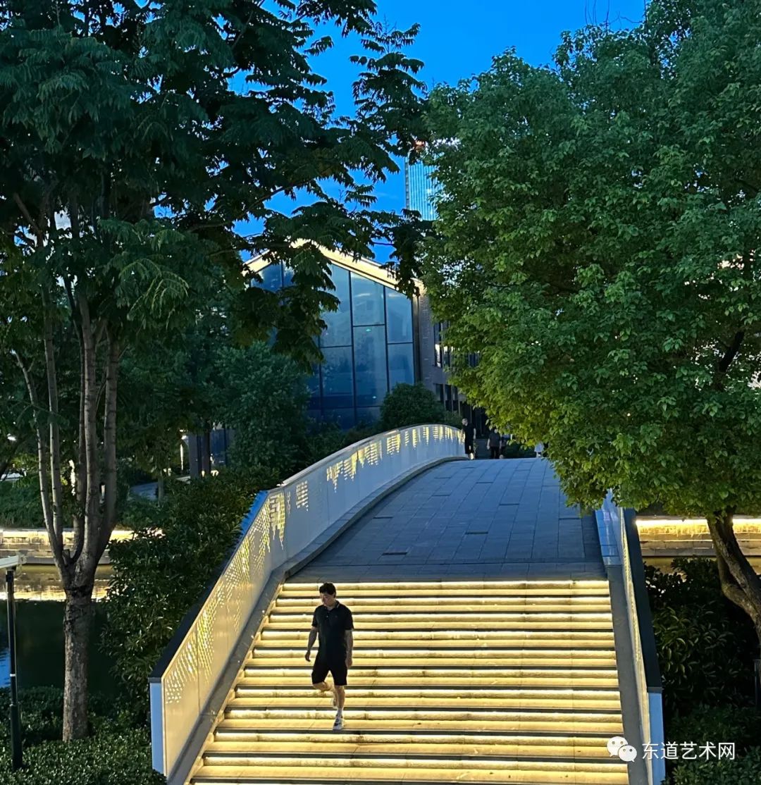 公园夜形象,光影共争辉一一岑国荣摄影(图30) 30.jpg