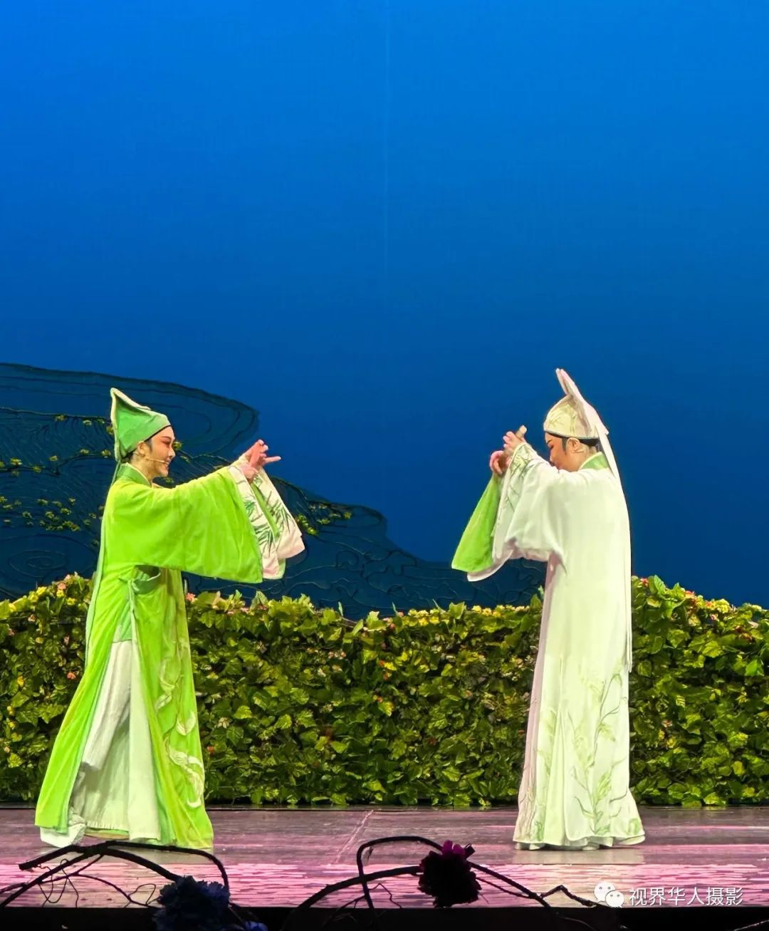 岑国荣:"蝴蝶剧场"飞出来的新版越剧《梁祝》(图7) 26.jpg