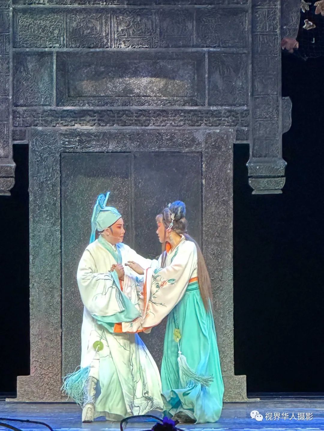 岑国荣:"蝴蝶剧场"飞出来的新版越剧《梁祝》(图18) 37.jpg