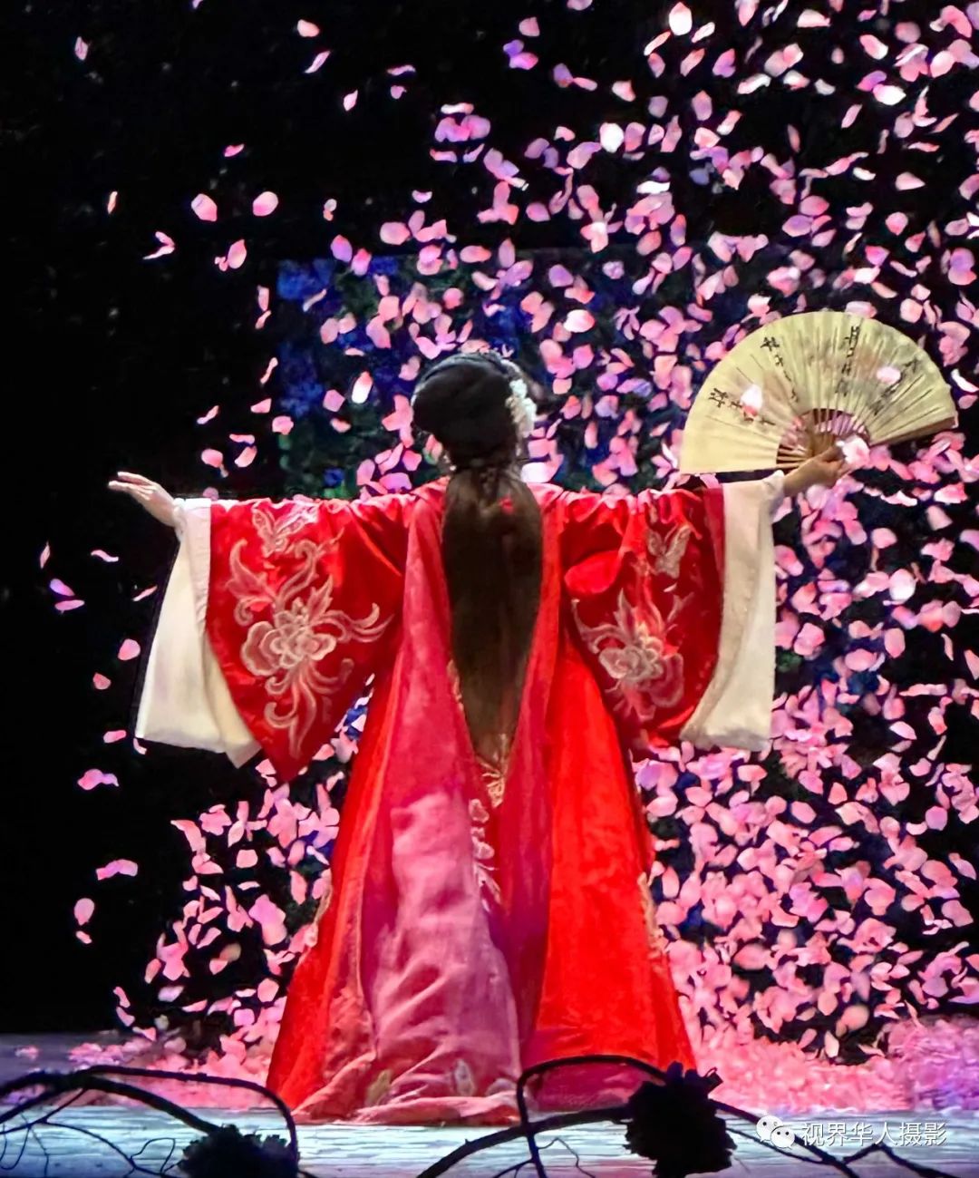 岑国荣:"蝴蝶剧场"飞出来的新版越剧《梁祝》(图19) 38.jpg