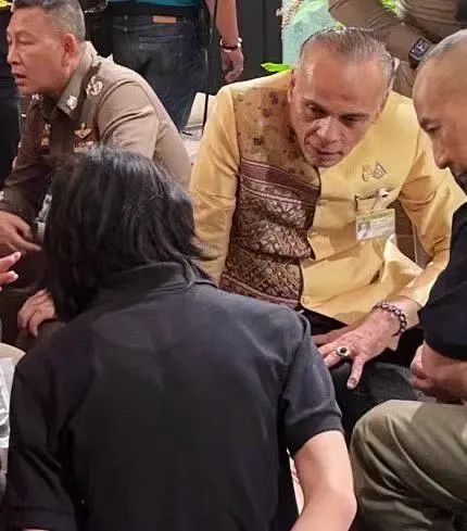 泰国枪击案更多细节曝光:死伤中国游客均为免签入境者!凶手成绩优异、沉迷射击游戏枪法娴熟…(图14) 14.jpg