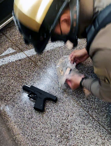 泰国枪击案更多细节曝光:死伤中国游客均为免签入境者!凶手成绩优异、沉迷射击游戏枪法娴熟…(图12) 12.png