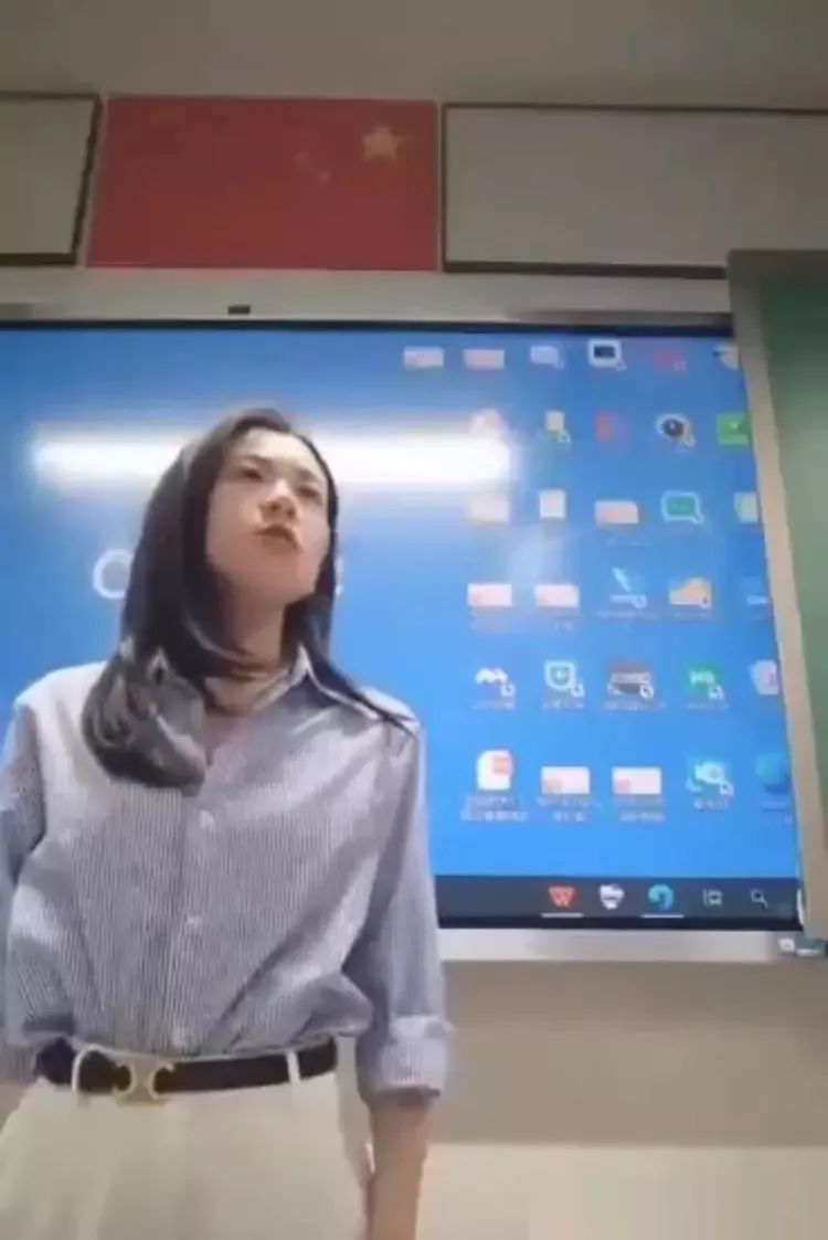 老师怒斥崇洋媚外,却系6000块奢侈品腰带(图3) 5.jpg