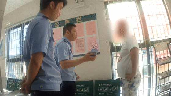 预约1天内取450万元现金,银行柜员报警!28岁男子当场被抓(图4) 9.gif