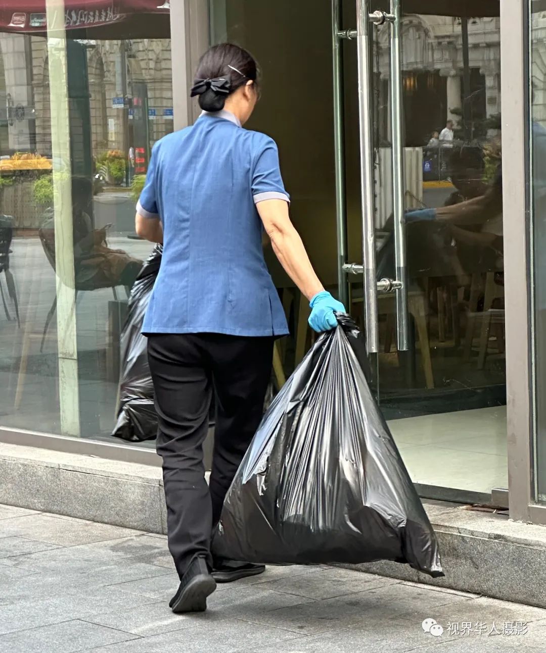 城市美容师:忙碌的身影和多彩的工具(图8) 8.jpg