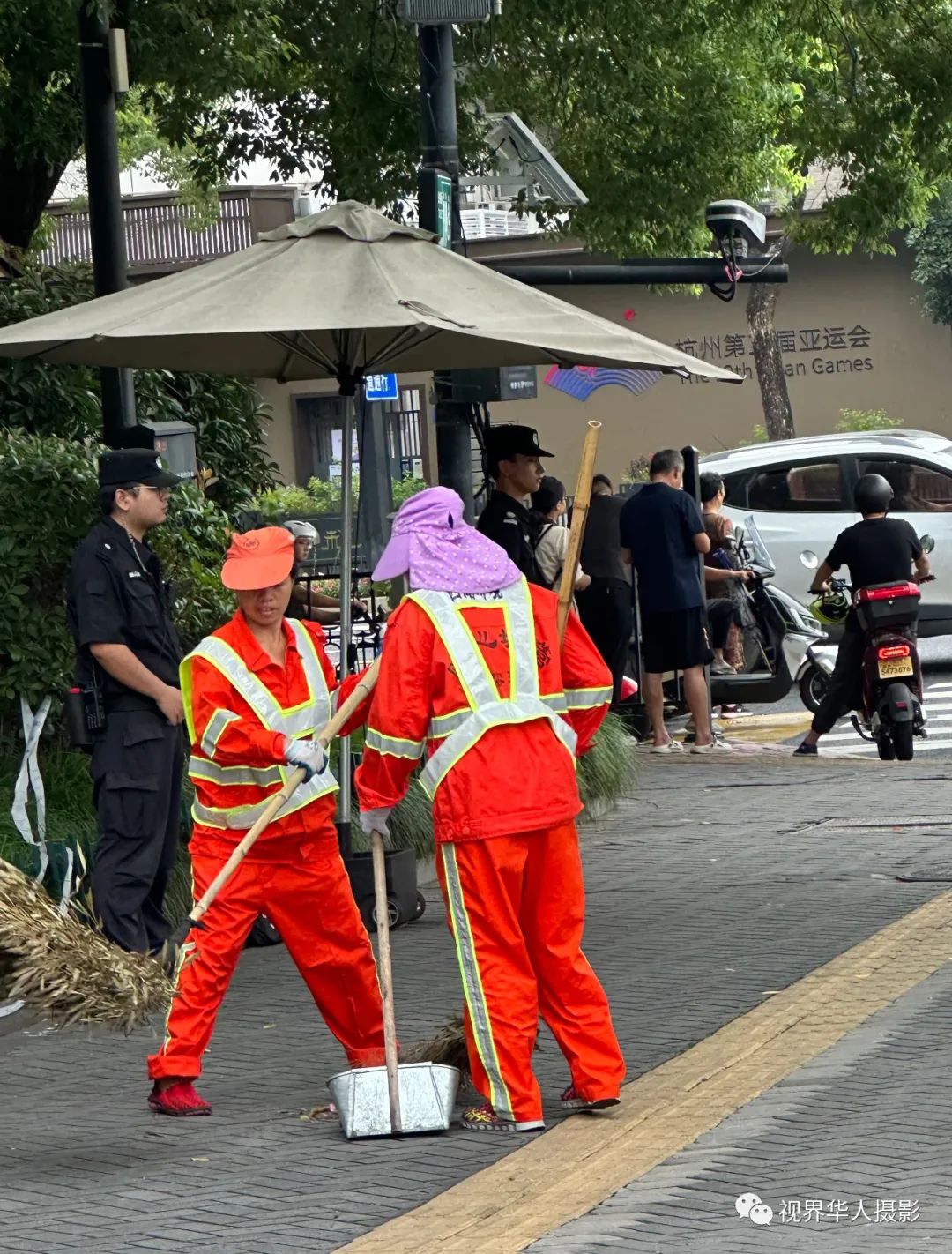 城市美容师:忙碌的身影和多彩的工具(图4) 4.jpg