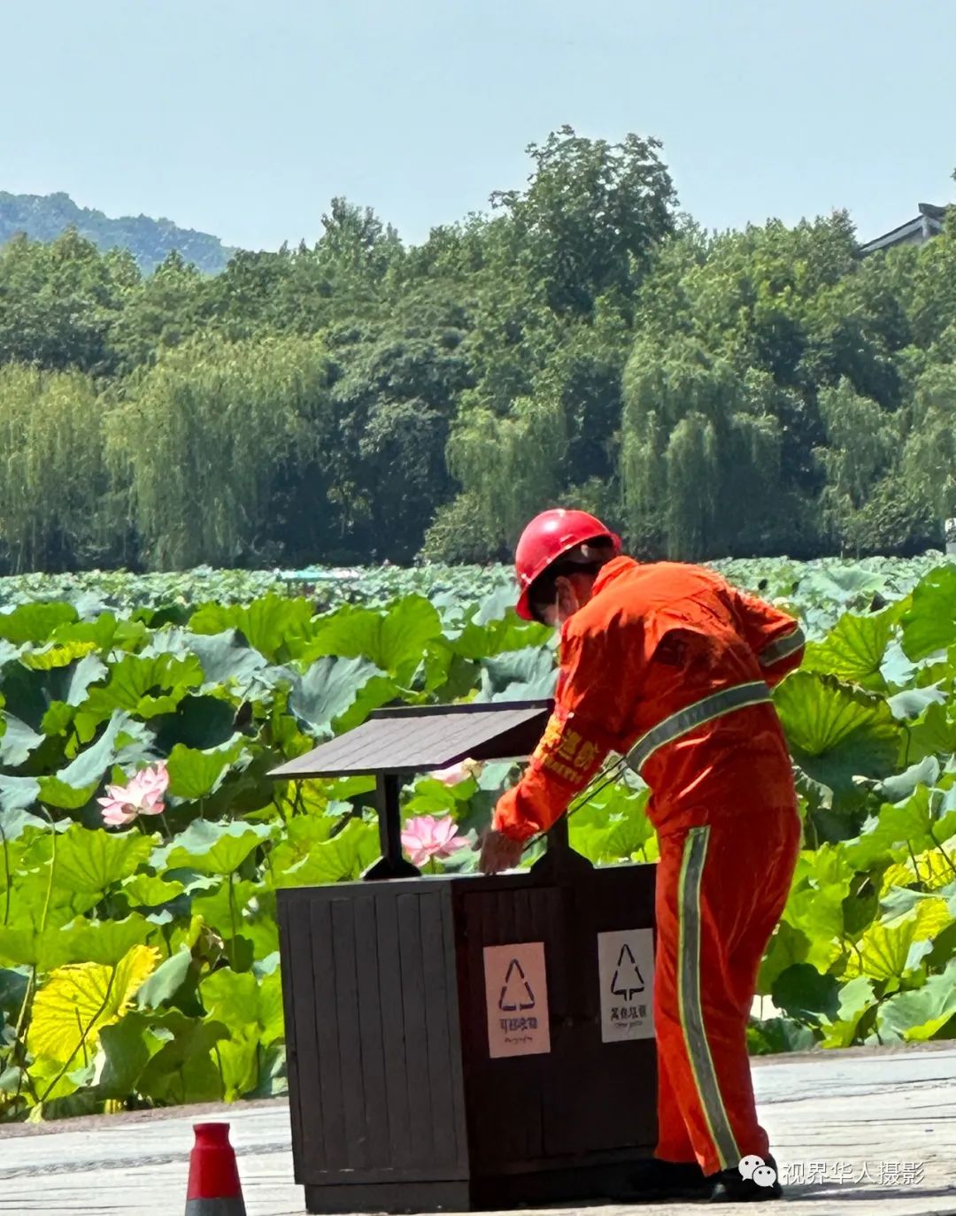 城市美容师:忙碌的身影和多彩的工具(图14) 14.jpg