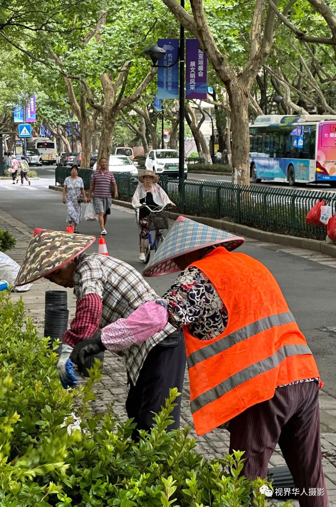 城市美容师:忙碌的身影和多彩的工具(图17) 17.jpg