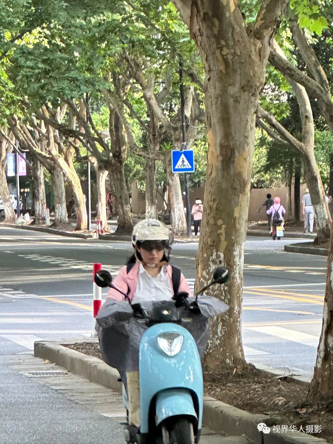 城市美容师:忙碌的身影和多彩的工具(图18) 18.jpg