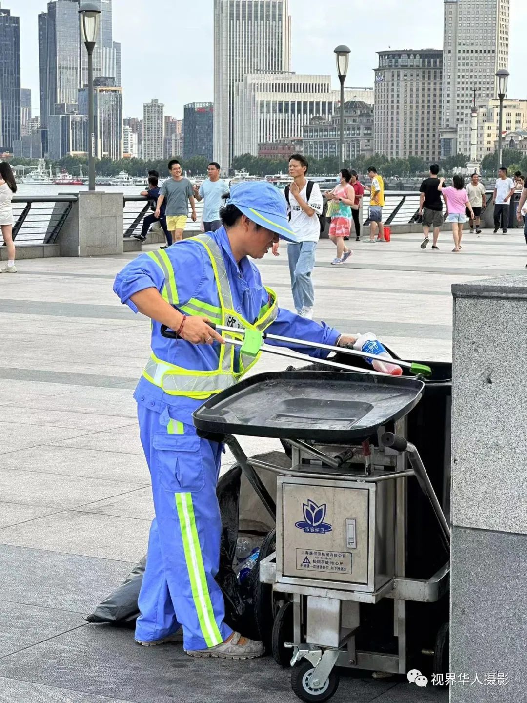 城市美容师:忙碌的身影和多彩的工具(图27) 27.jpg