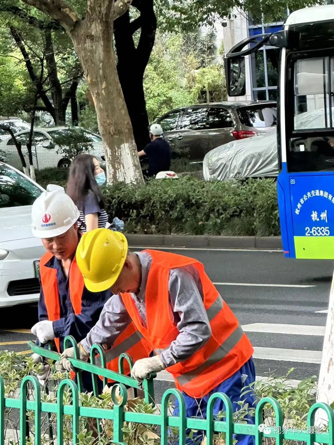 城市美容师:忙碌的身影和多彩的工具(图31) 33.jpg