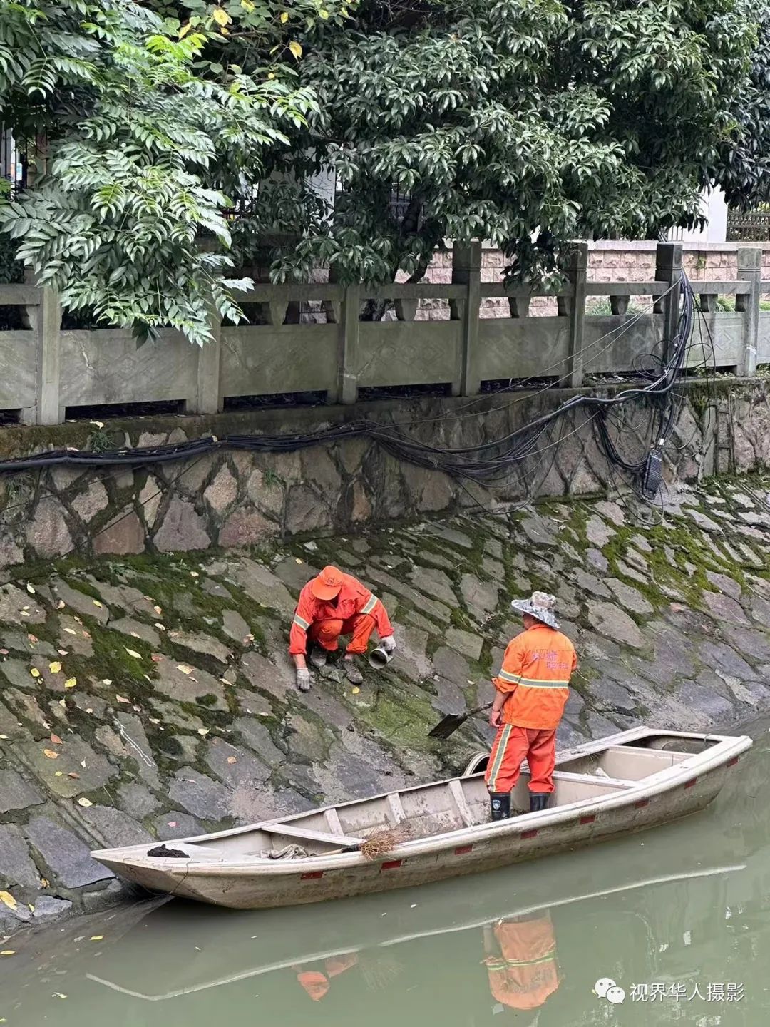 城市美容师:忙碌的身影和多彩的工具(图47) 49.jpg