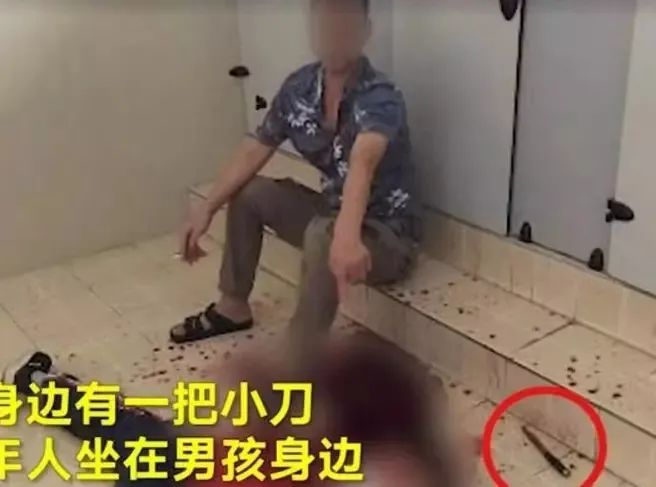 9岁儿子被捅12刀离世,他不理发、不刮胡子,不接受道歉与赔偿,在殡仪馆守了儿子半年(图2) 4.jpg