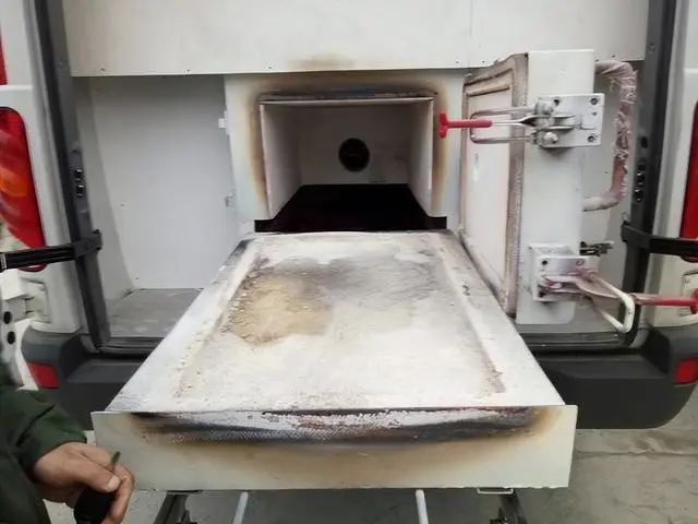 尸体火化时,炉子中会有哭喊声?工作人员:并非迷信,有科学依据(图2) 02.jpg