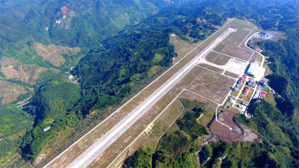 19000吨钢筋“从天而降”,大桥剪彩前突然垮掉,75人当场身亡(图2) 7.jpg