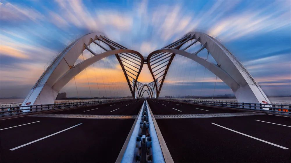 19000吨钢筋“从天而降”,大桥剪彩前突然垮掉,75人当场身亡(图3) 8.jpg