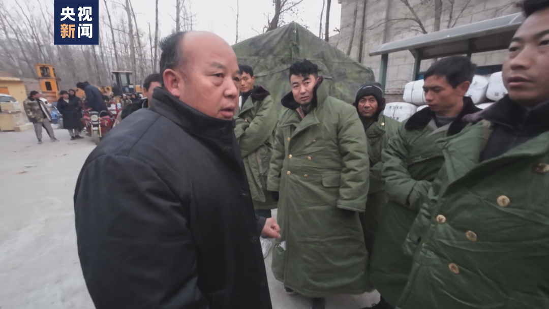 地震后,他们敲开全村385户家门……(图3) 3.png