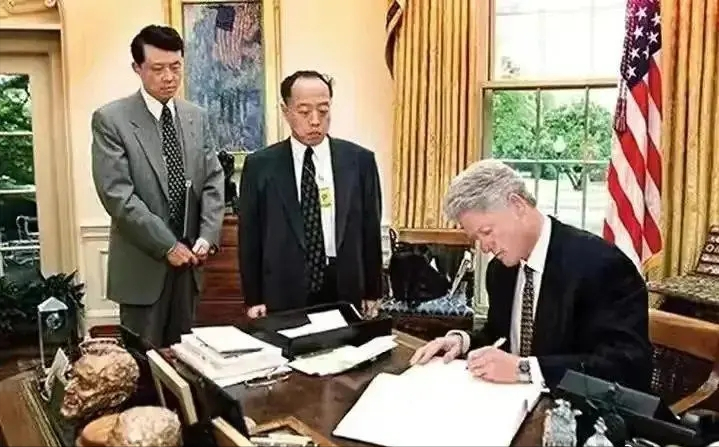 君子报仇,十年不晚:美国“误炸”中国大使馆主谋10年后被枪杀(图17) 26.png