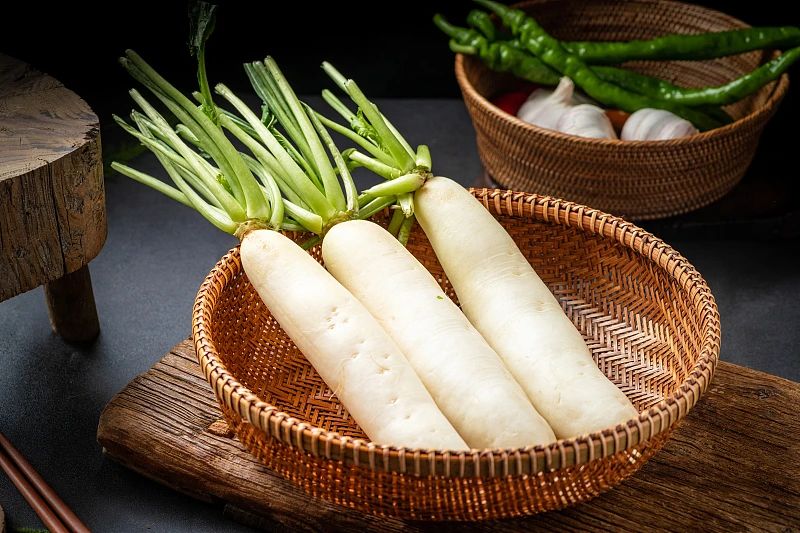 “冬吃萝卜赛人参”,但白萝卜这两种吃法,营养白白浪费了!(图1) 1.jpg