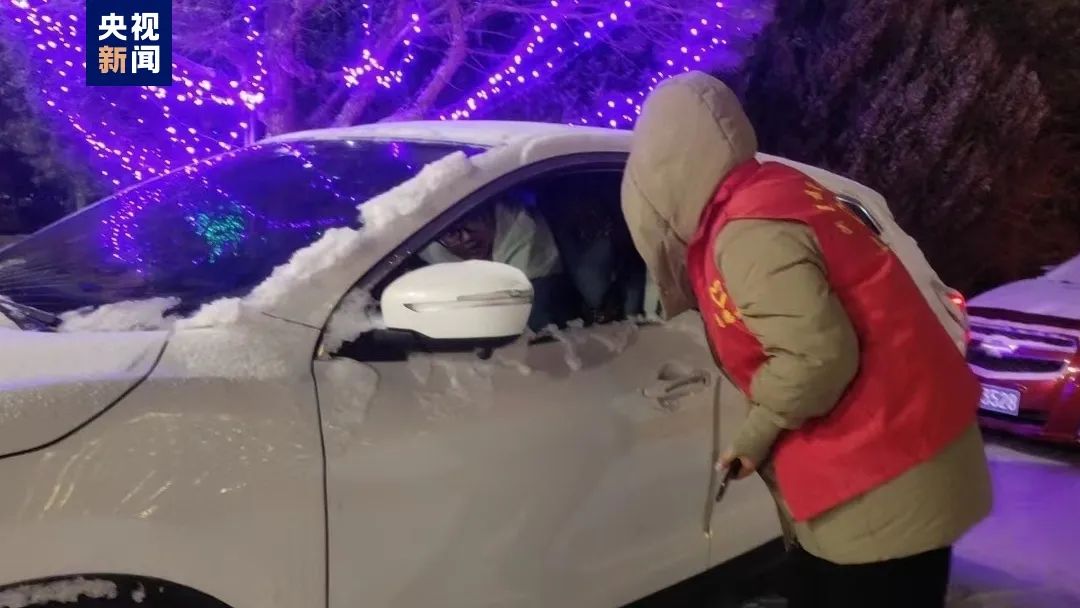 超4万旅客滞留,一地启动应急响应!寒潮橙色预警发布,北京今晚大风降温(图1) 640.jpg