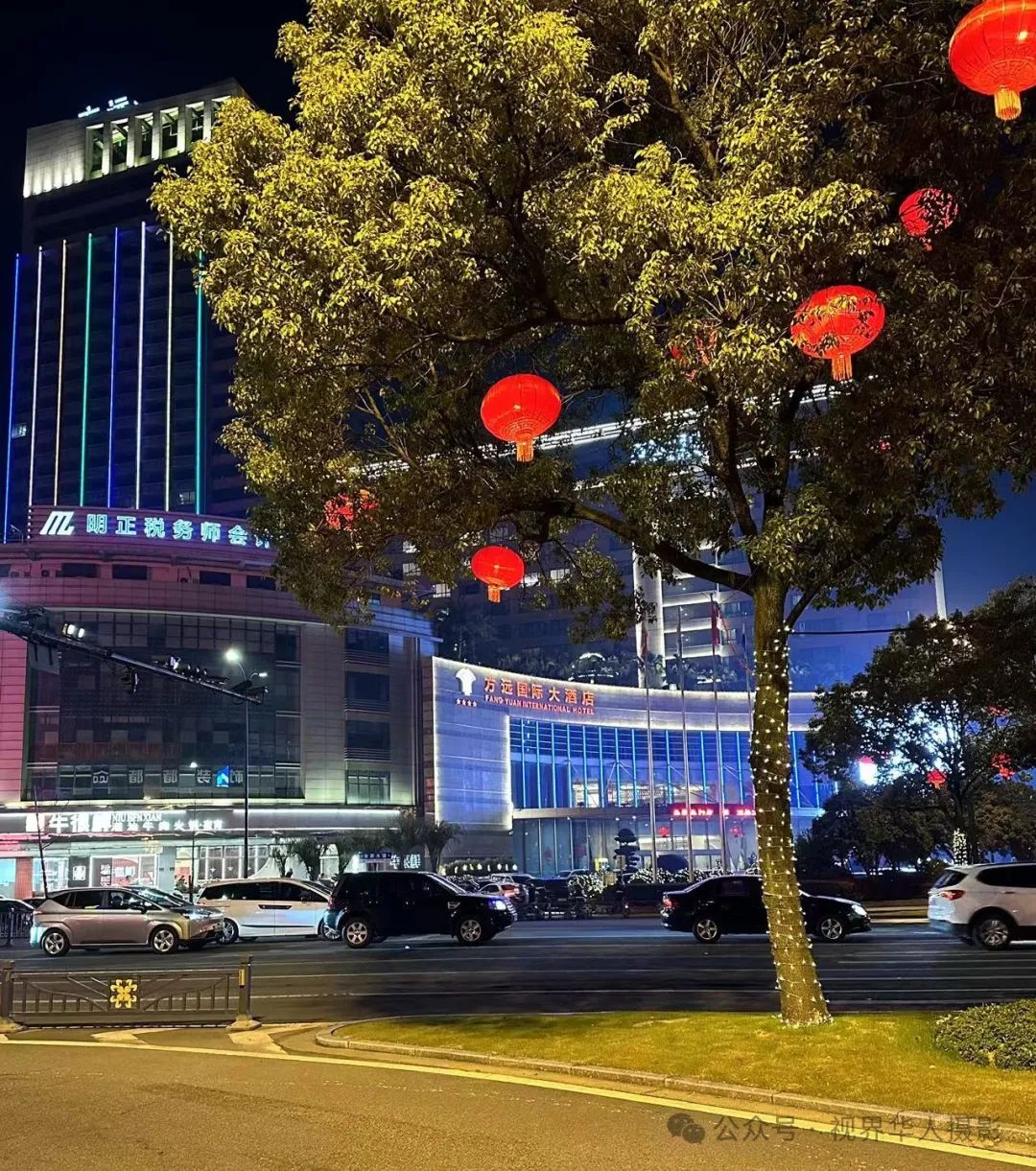 岑国荣丨台州市府大道除夕夜的繁华盛景(图21) 640.jpg