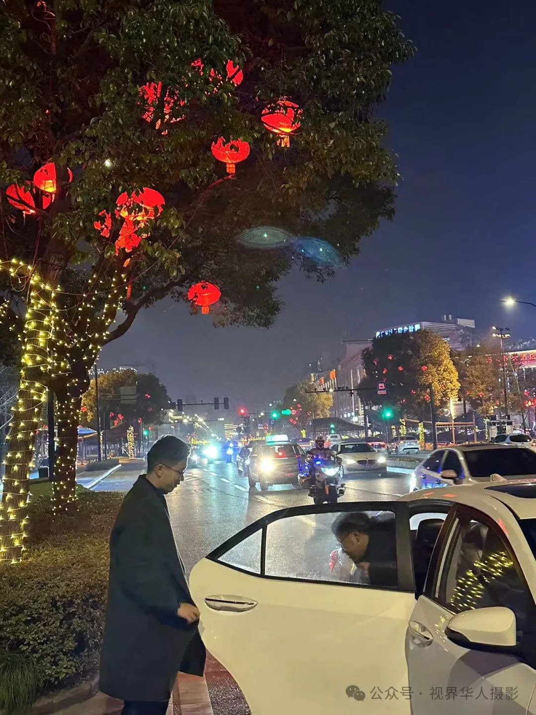 岑国荣丨台州市府大道除夕夜的繁华盛景(图58) 640.jpg