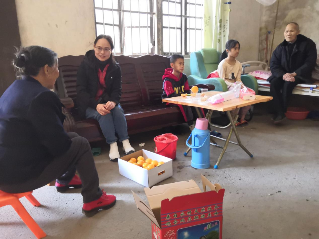 二本学生背后,她看到那些竭尽全力的家庭(图7) 640.png