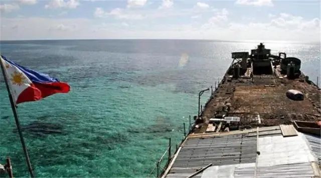 仁爱礁“保卫战”爆发,中国海警果断“开炮”,菲律宾司令受伤(图3) 640.jpg
