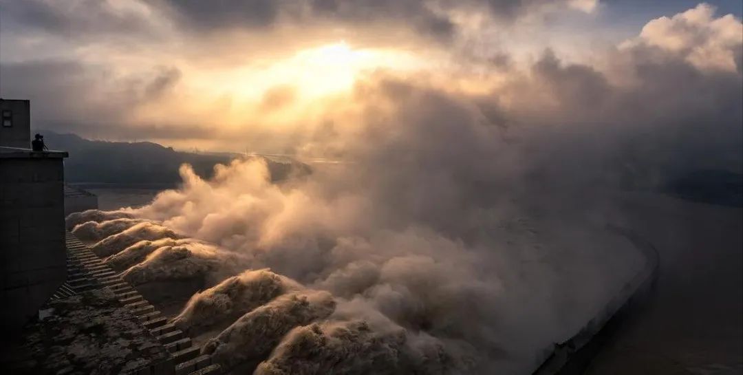 三峡大坝建成17年,已经淤积18亿吨泥沙,持续会导致什么情形?(图24) 640.jpg
