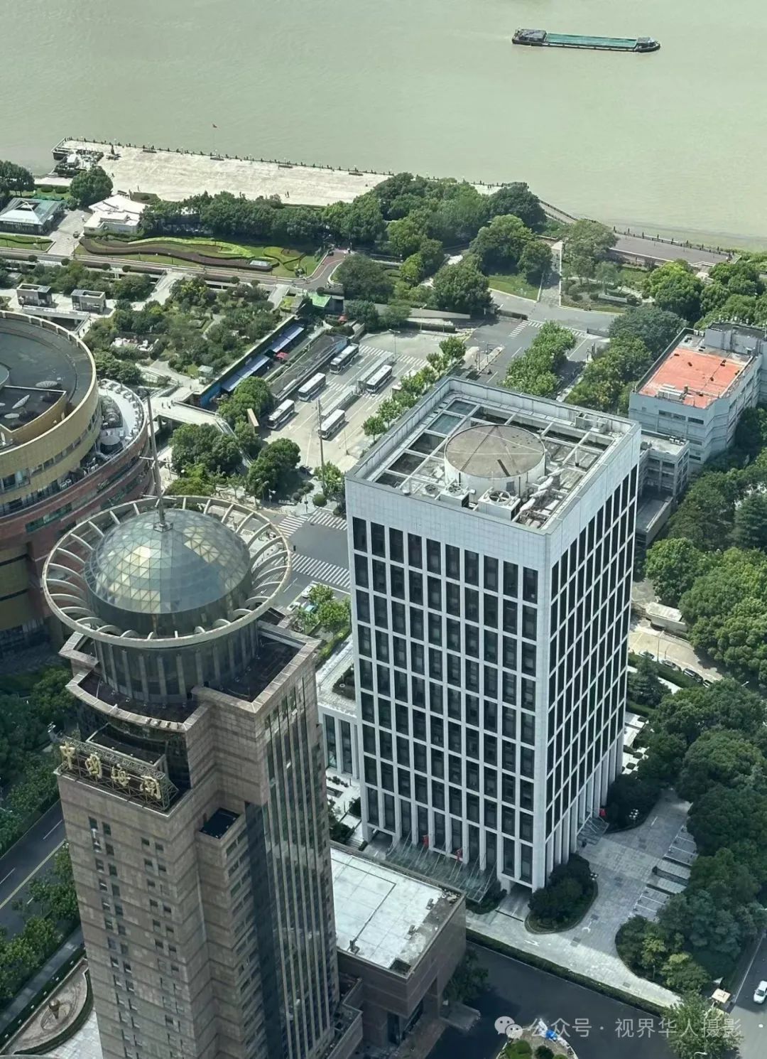 岑国荣|从东方明珠塔上俯瞰大上海(图3) 640.jpg