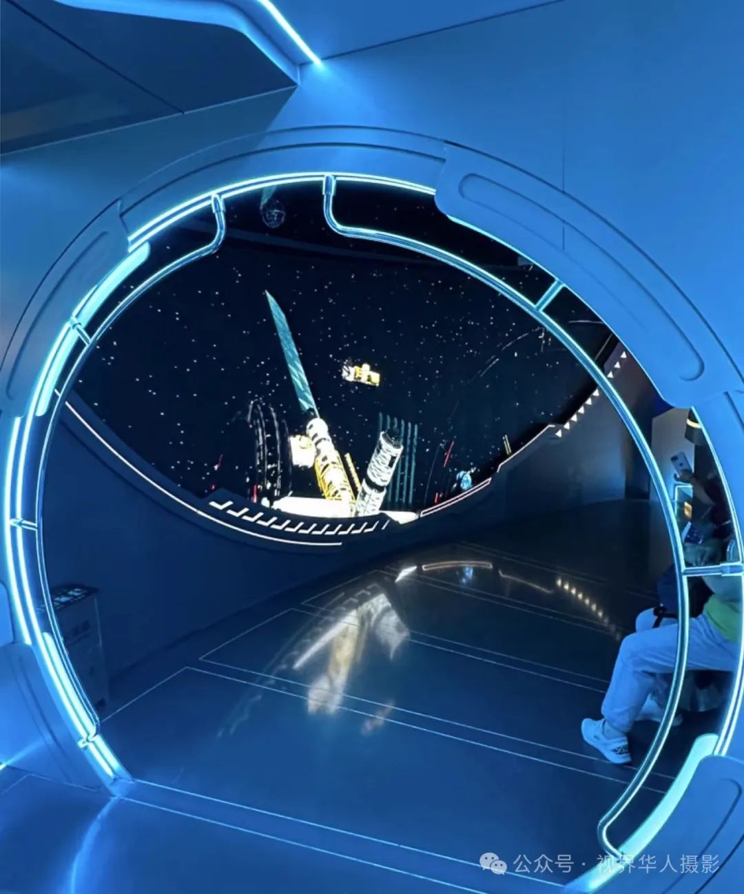 岑国荣|从东方明珠塔上俯瞰大上海(图8) 640.jpg